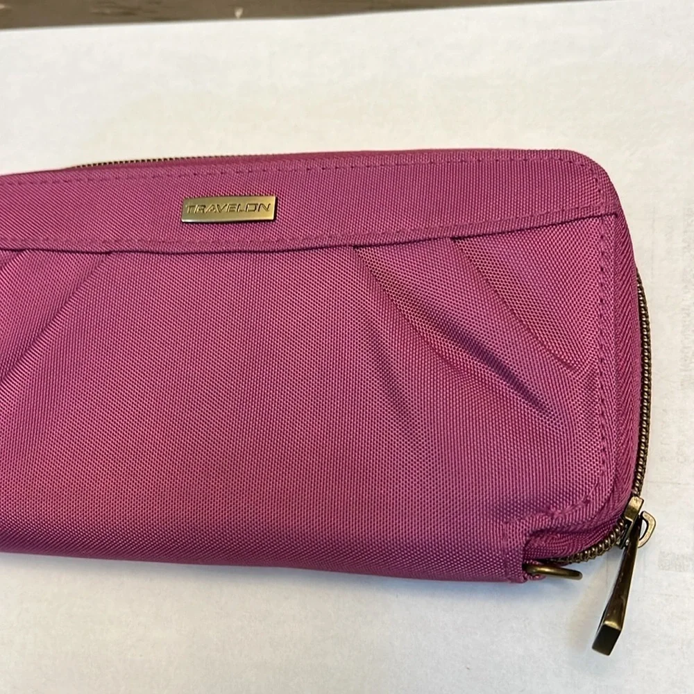 TRAVELON PURPLE ZIP AROUND WALLET RFID